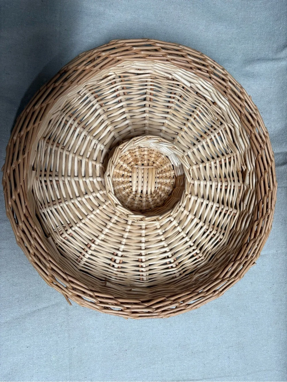 Vintage handwoven wicker chip and dip serving tray. Also serves as cute decor